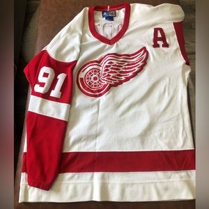 Vintage #91 Federov Red Wings Jersey. Size L